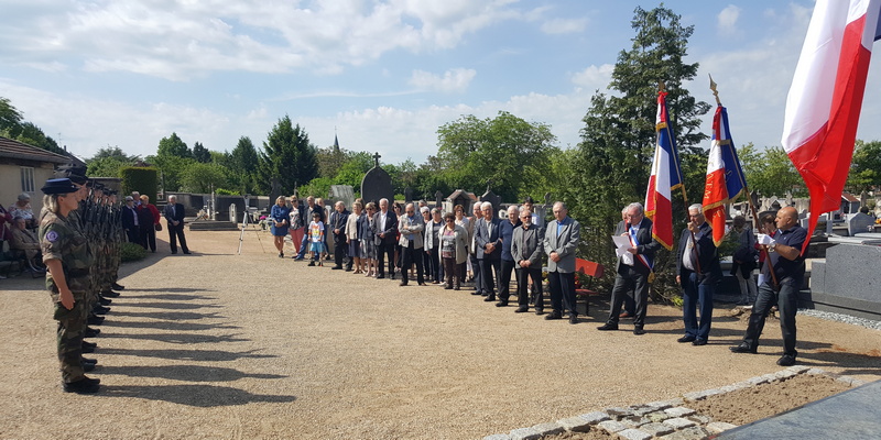 cérémonie militaire du 8 mai 1945 à ESTIVAREILLES 03190